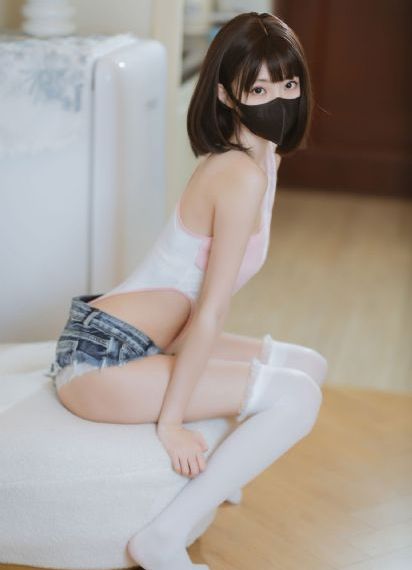 草莓视频无限循环观看_超清动漫在线观看