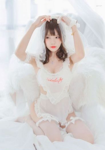 国产色妞妞视频免费看_720迅雷电影在线